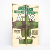 A-10 Thunderbolt II (Modern Fighting Aircraft, Volume 6) - Sweetman, Bill