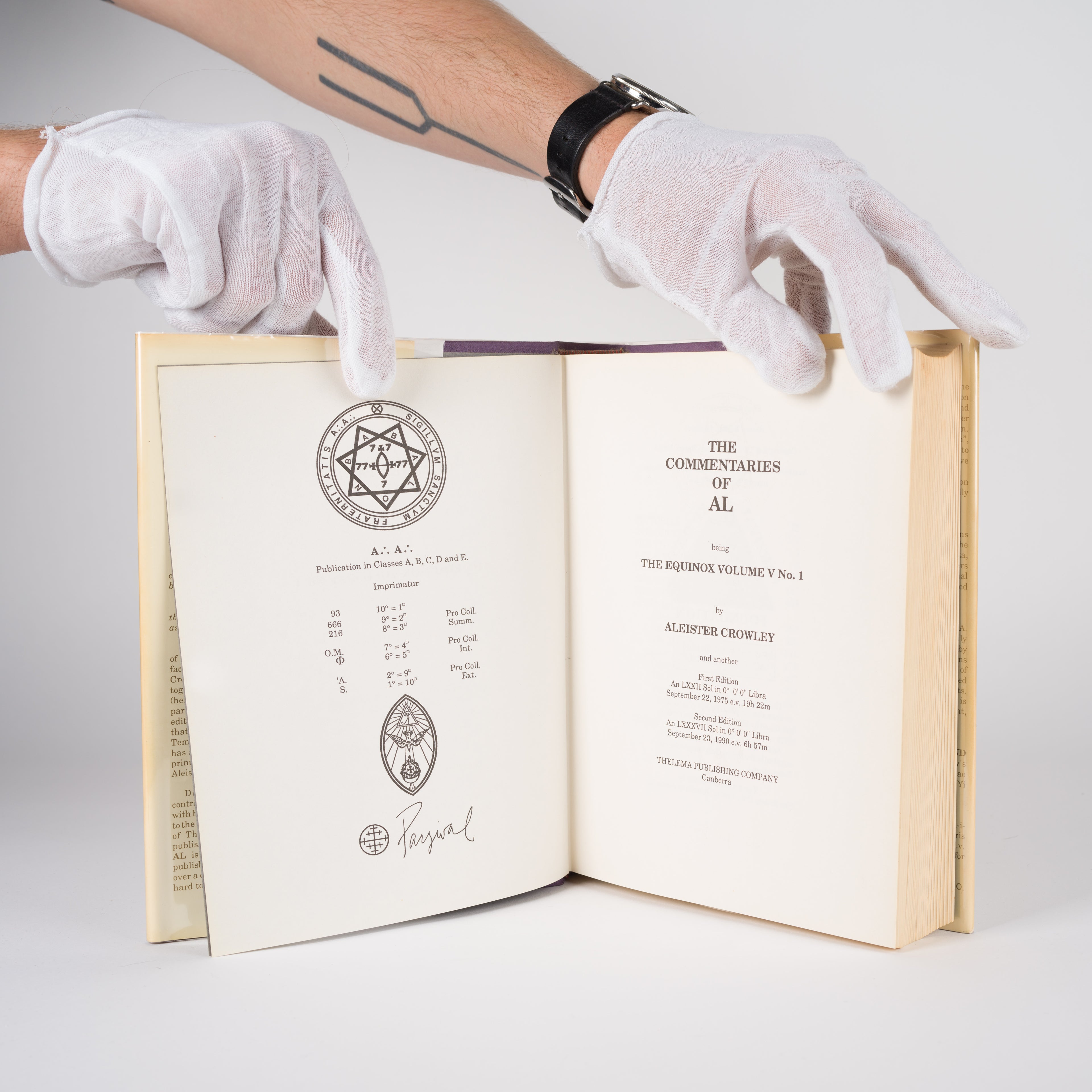 Crowley, Aleister; Motta, Marcelo - The Commentaries of AL
