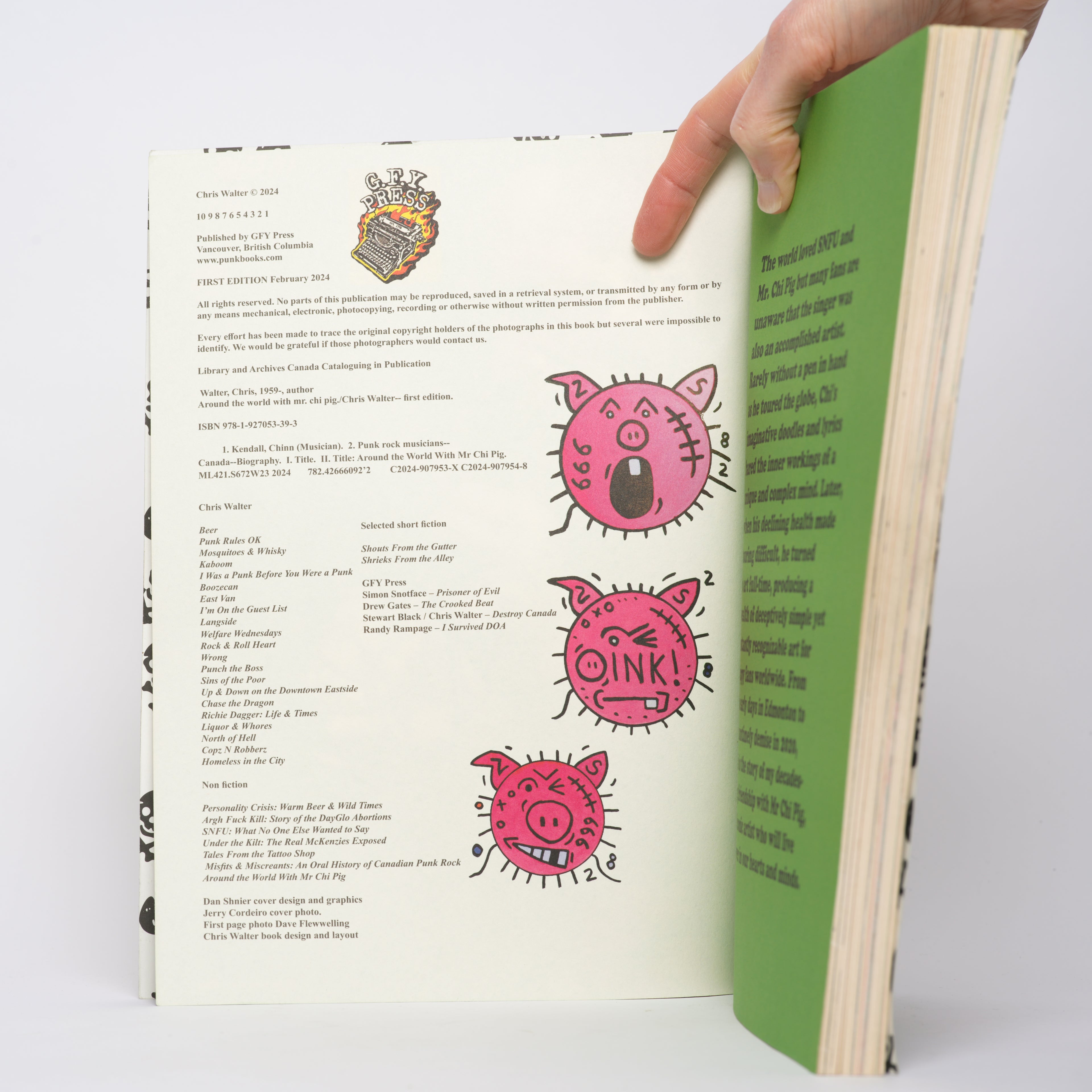 Around the World with Mr. Chi Pig: A Memorial - Walter, Chris