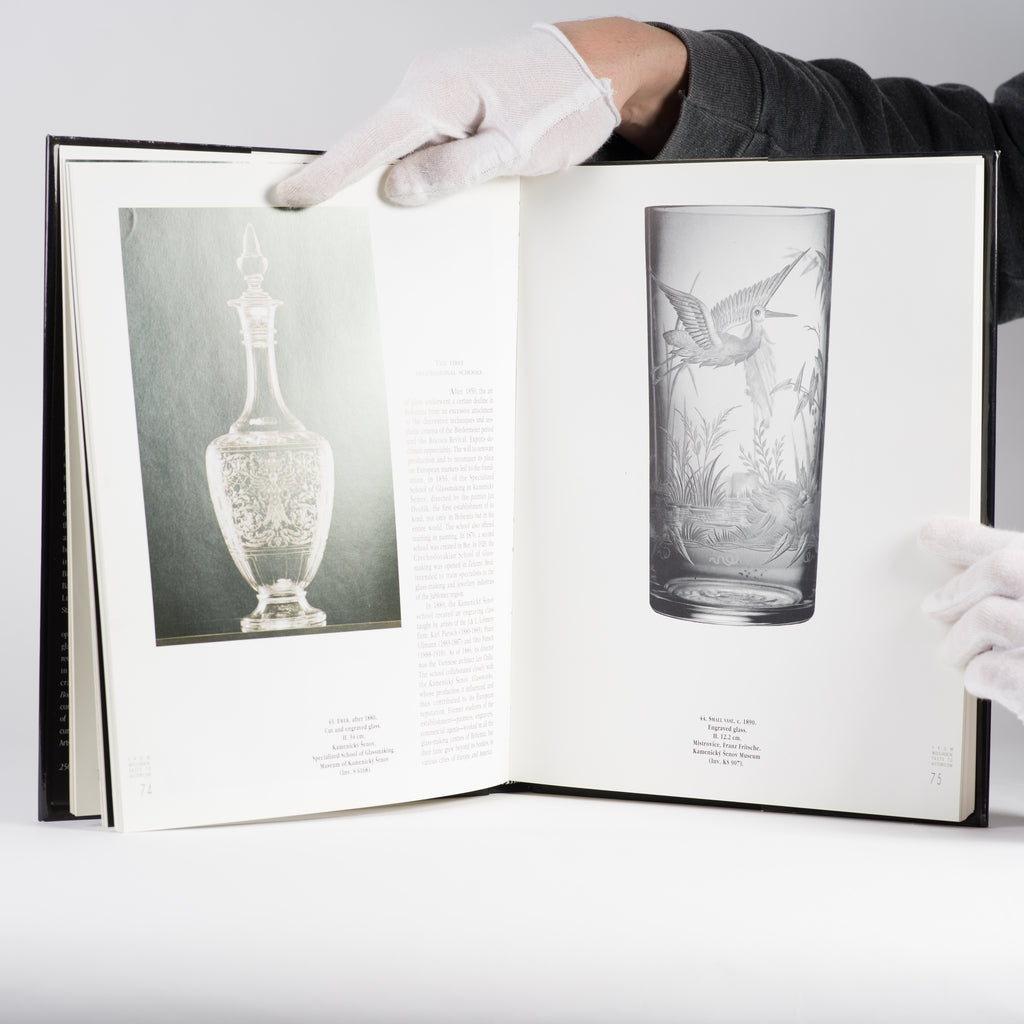Bohemian Glass: 1400-1989  Petrova, Sylva