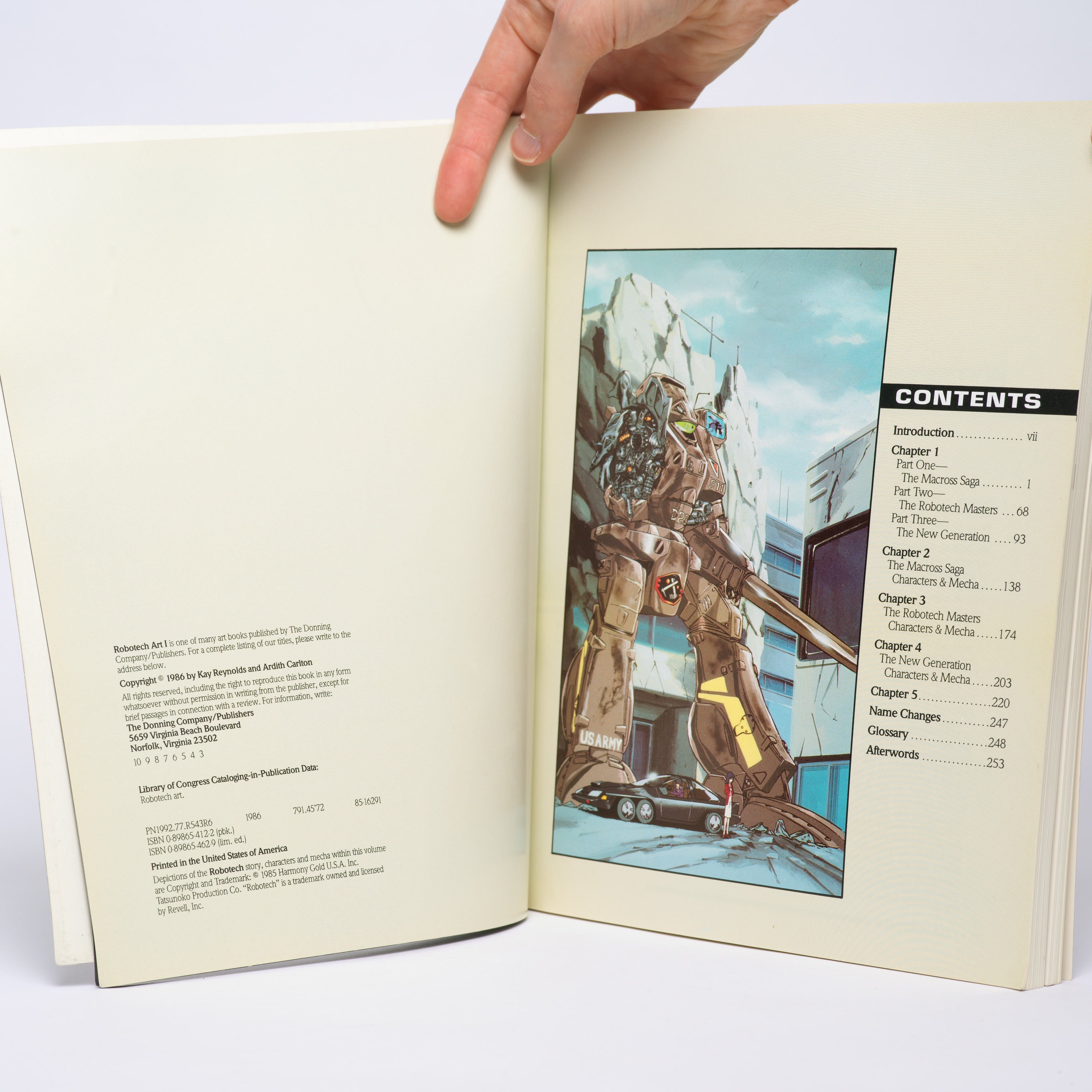 Robotech Art 1: The Official Guide to the Robotech Universe (Starblaze Editions) - Reynolds, Kay; Carlton, Ardith
