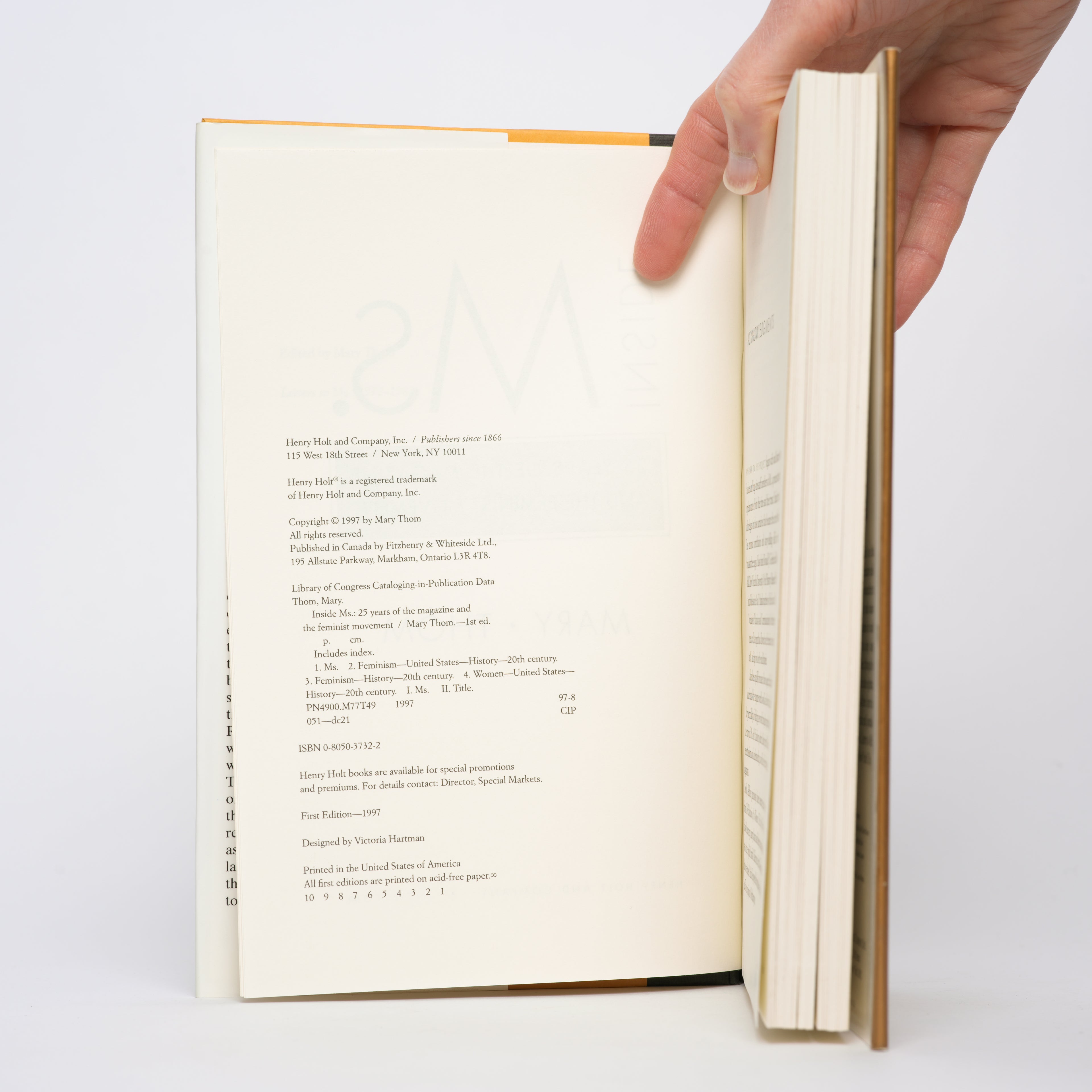 Inside Ms.: 25 Years of the Magazine and the Feminist Movement - Thom, Mary