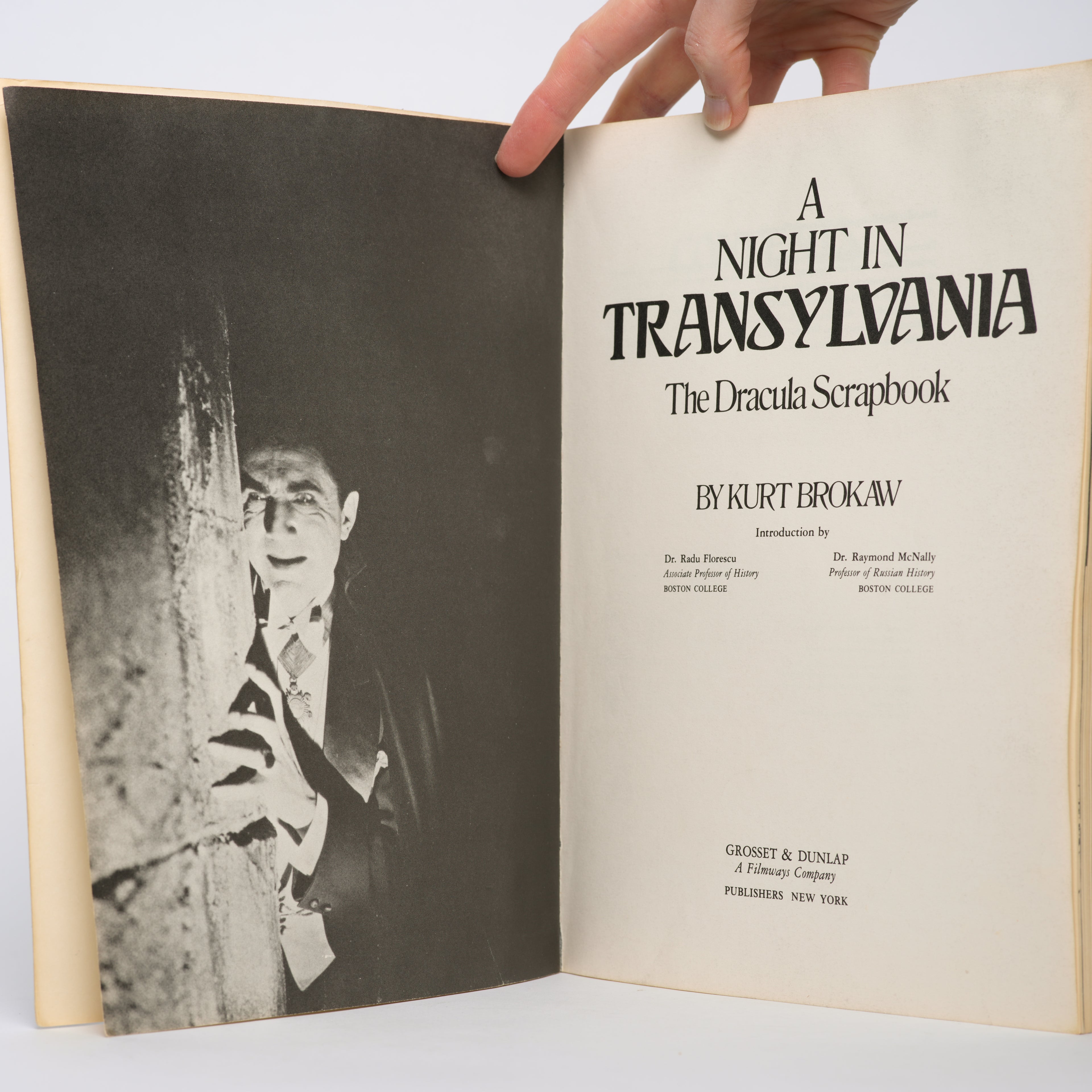A Night in Transylvania: The Dracula Scrapbook - Brokaw, Kurt; Florescu, Radu (introduction); McNally, Raymond (introduction)