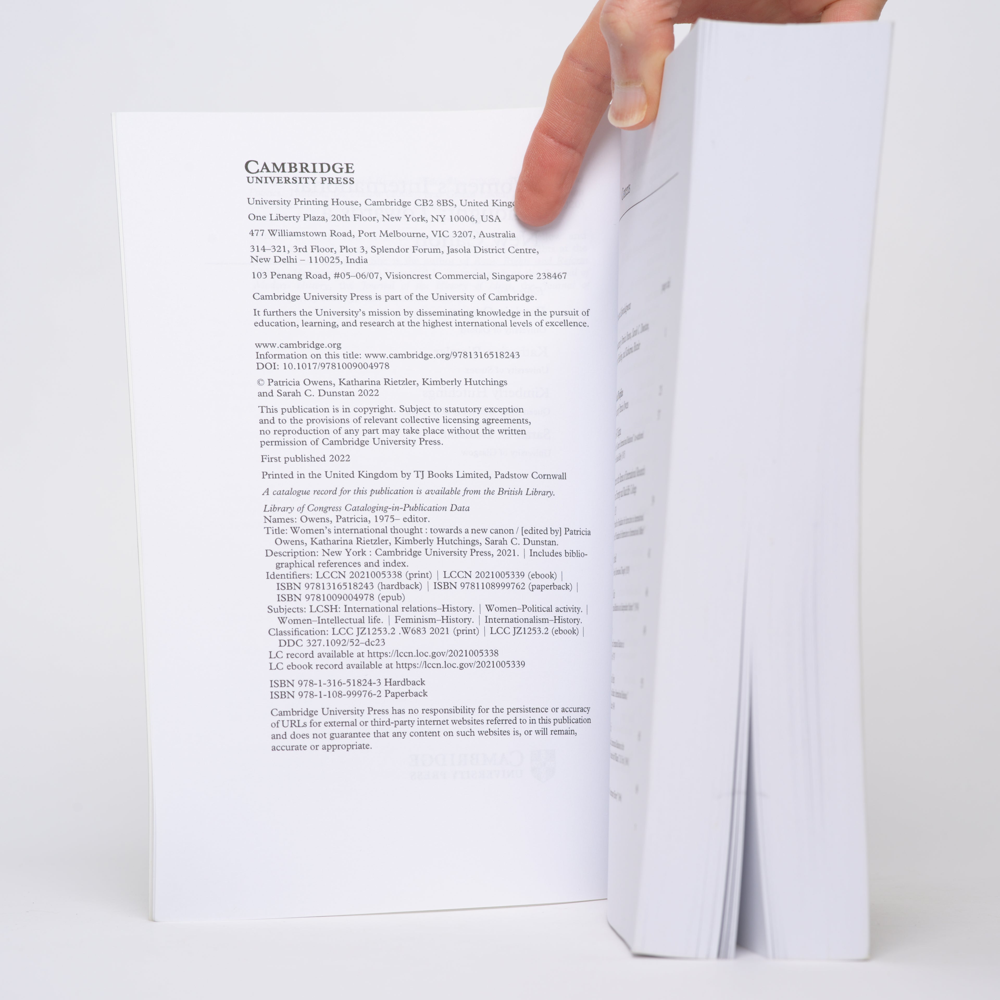 Women's International Thought: Towards a New Canon - Owens, Patricia (editor); Rietzler, Katharina (editor); Hutchings, Kimberly (editor); Dunstan, Sarah C. (editor)