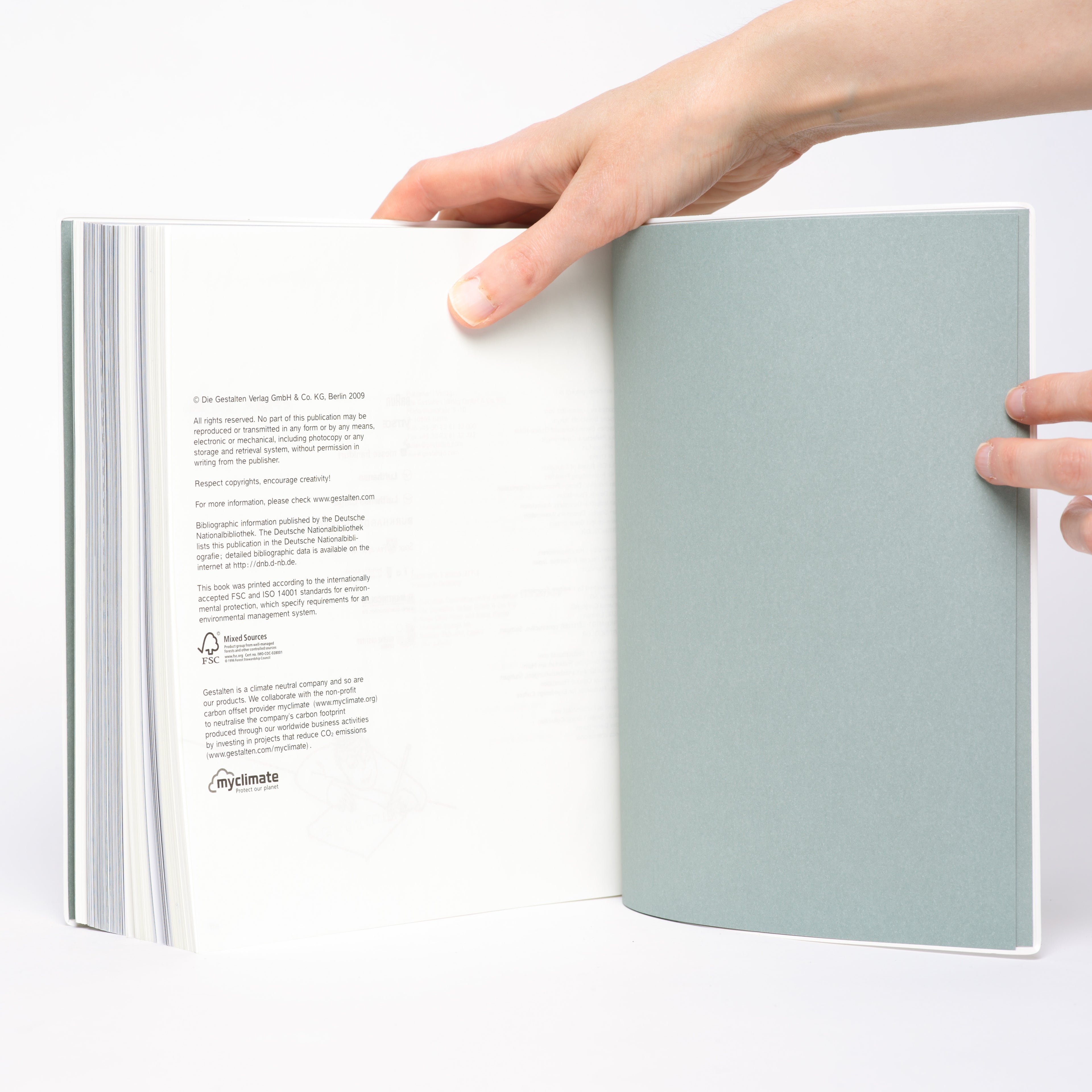 Less and More: The Design Ethos of Dieter Rams (English and German Edition) - Klemp, Klaus (editor); Ueki-Polet Keiko (editor)