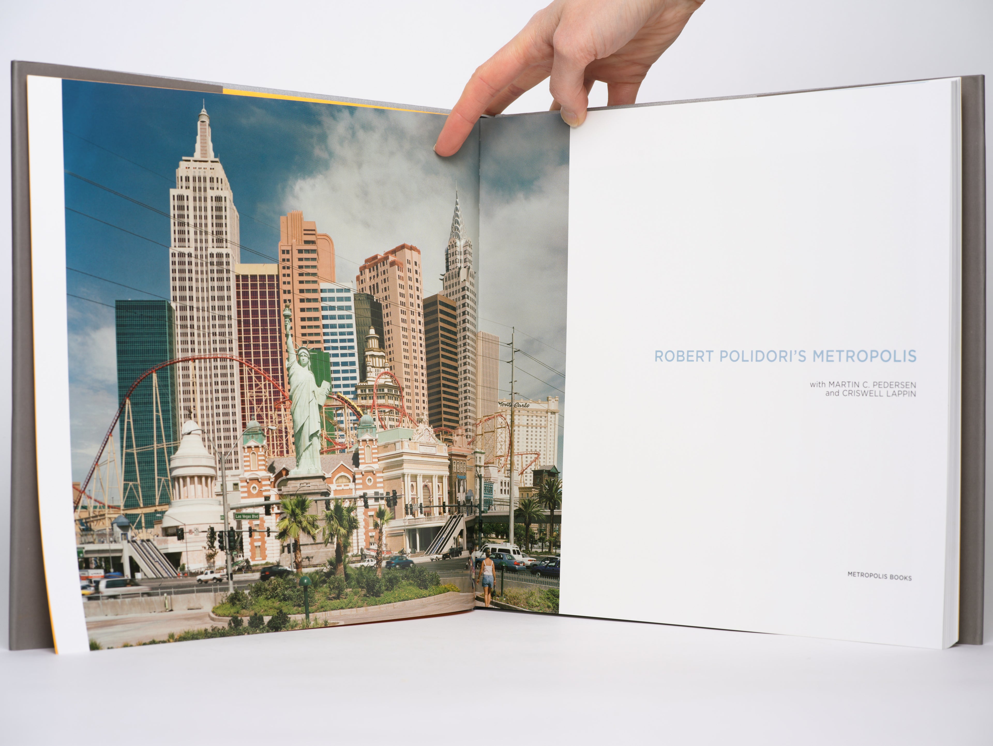Robert Polidori's Metropolis - Polidori, Robert; Pedersen, Martin C.; Lappin, Criswell