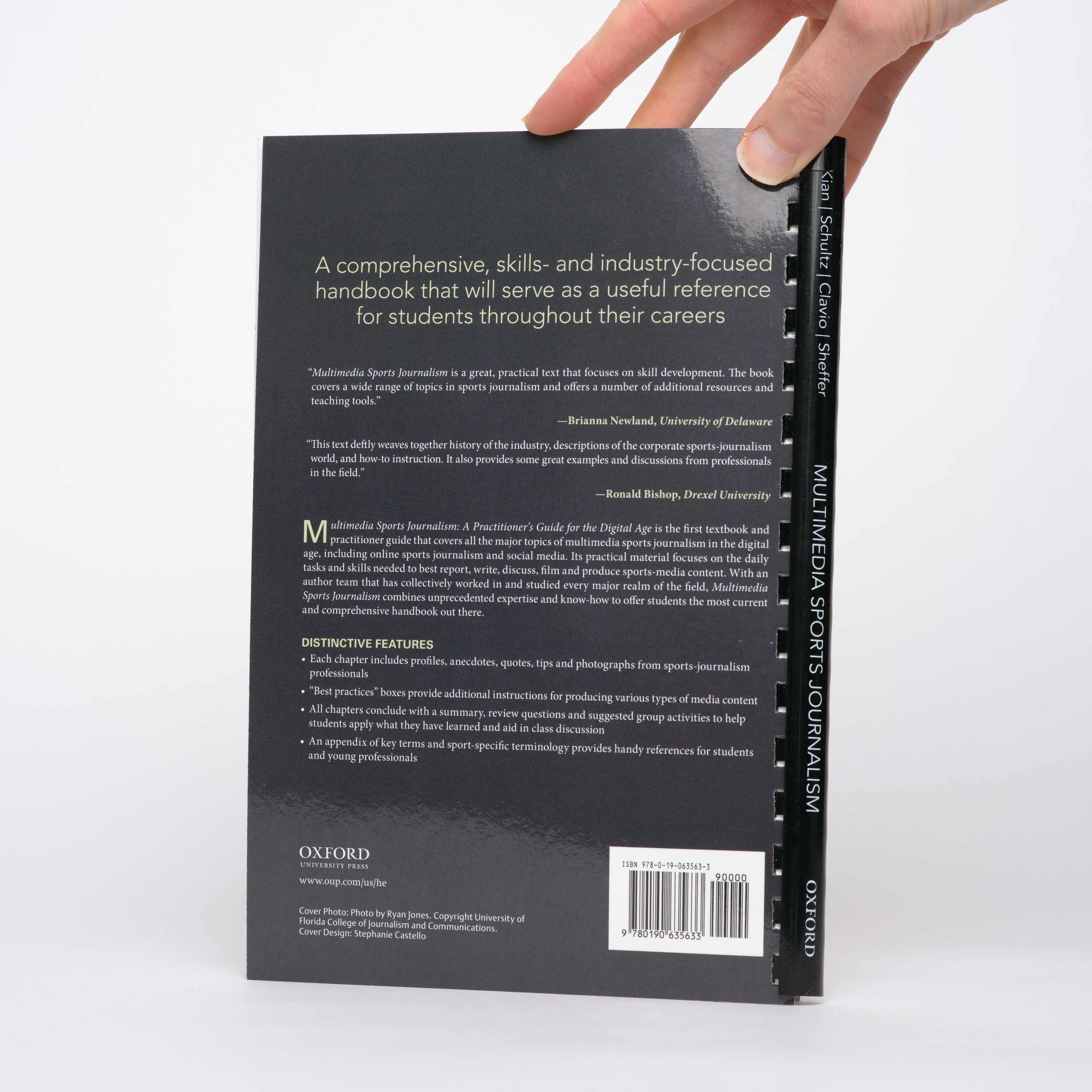 Multimedia Sports Journalism: A Practitioner's Guide for the Digital Age - Kian, Dr. Edward; Schultz, Dr. Bradley; Clavio, Dr. Galen; Sheffer, Dr. Mary Lou