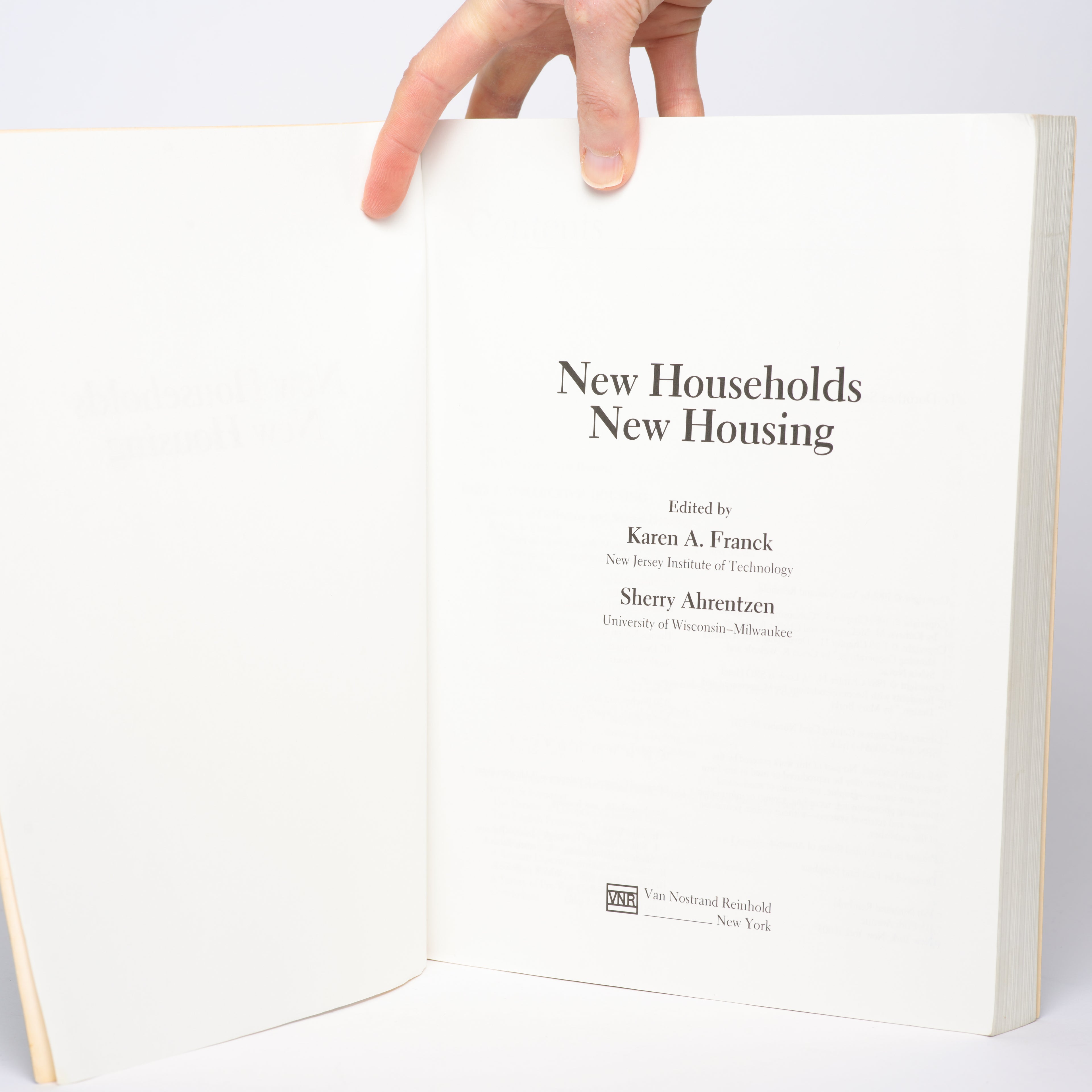 New Households, New Housing - Franck, Karen A. (editor); Ahrentzen, Sherry (editor)