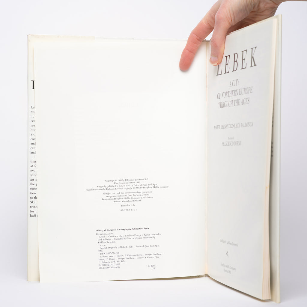 Lebek: A City of Northern Europe Through the Ages - Hernandez, Xavier; Ballonga, Jordi; Corni, Francesco (illustrator); Leverich, Kathleen (translator)