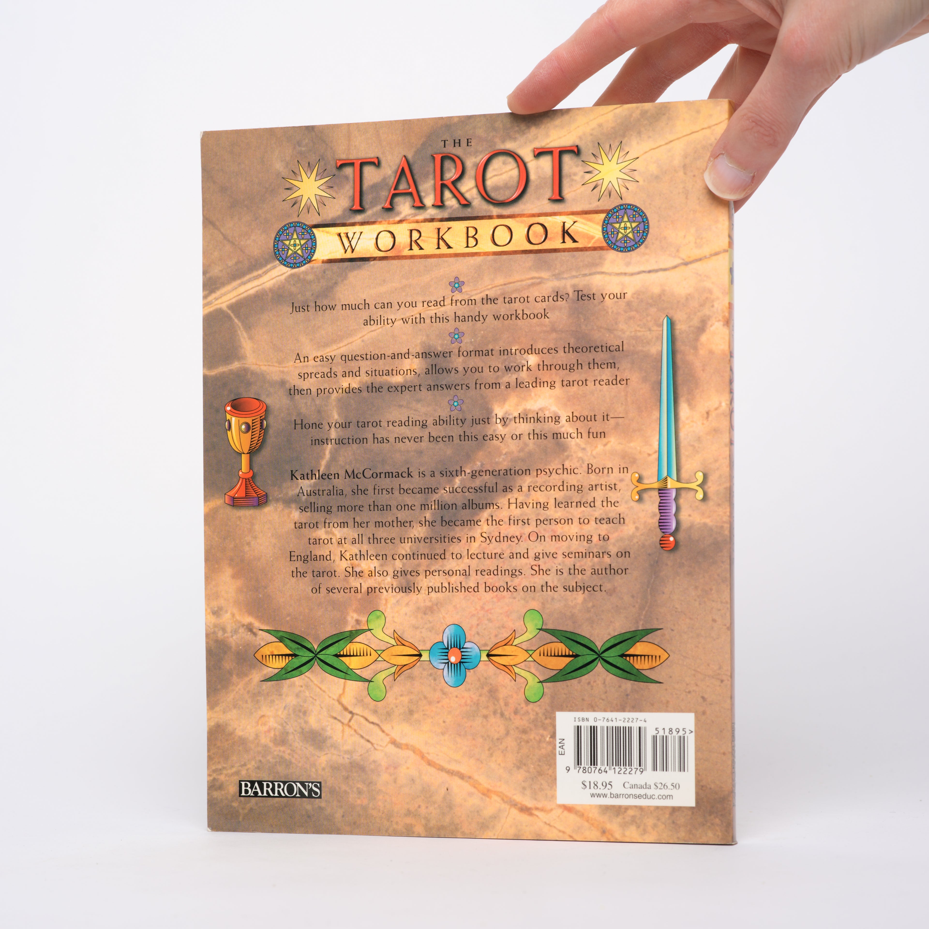 The Tarot Workbook: An IQ Book for the Tarot Practitioner - McCormack, Kathleen