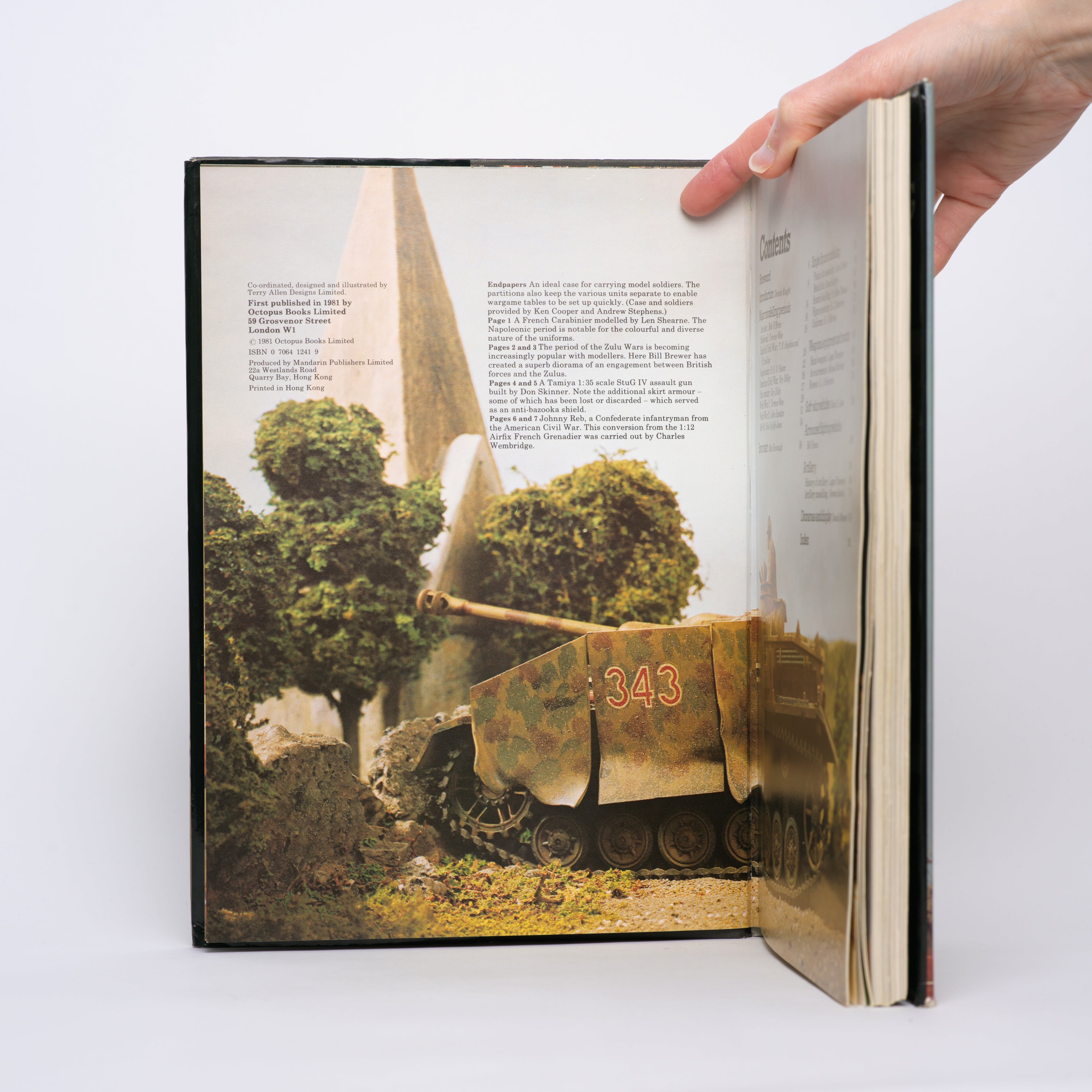 The Encyclopedia of Military Modeling - Smeed, Vic (General Editor); Gee, Alec (Consultant Editor)