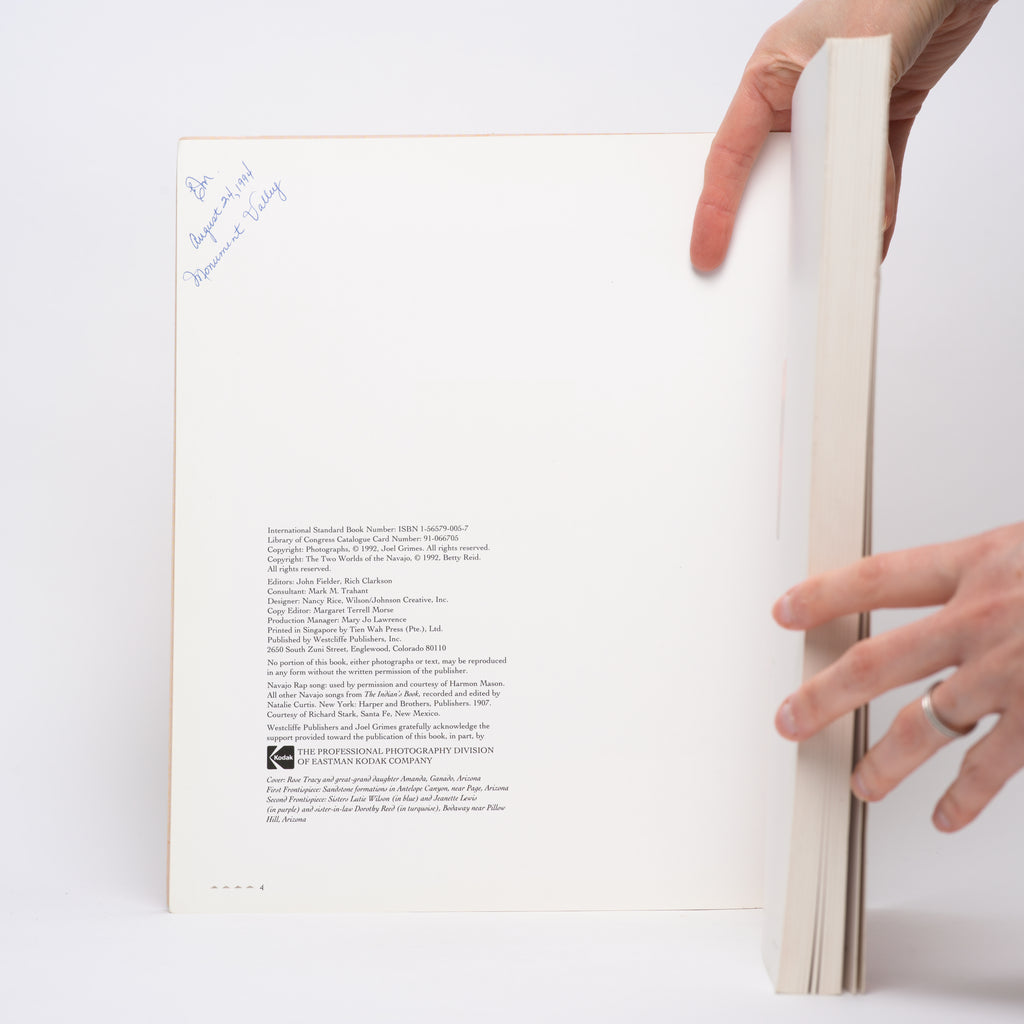 Navajo: Portrait of a Nation - Grimes, Joel (photographs); Udall, Stewart L. (text)