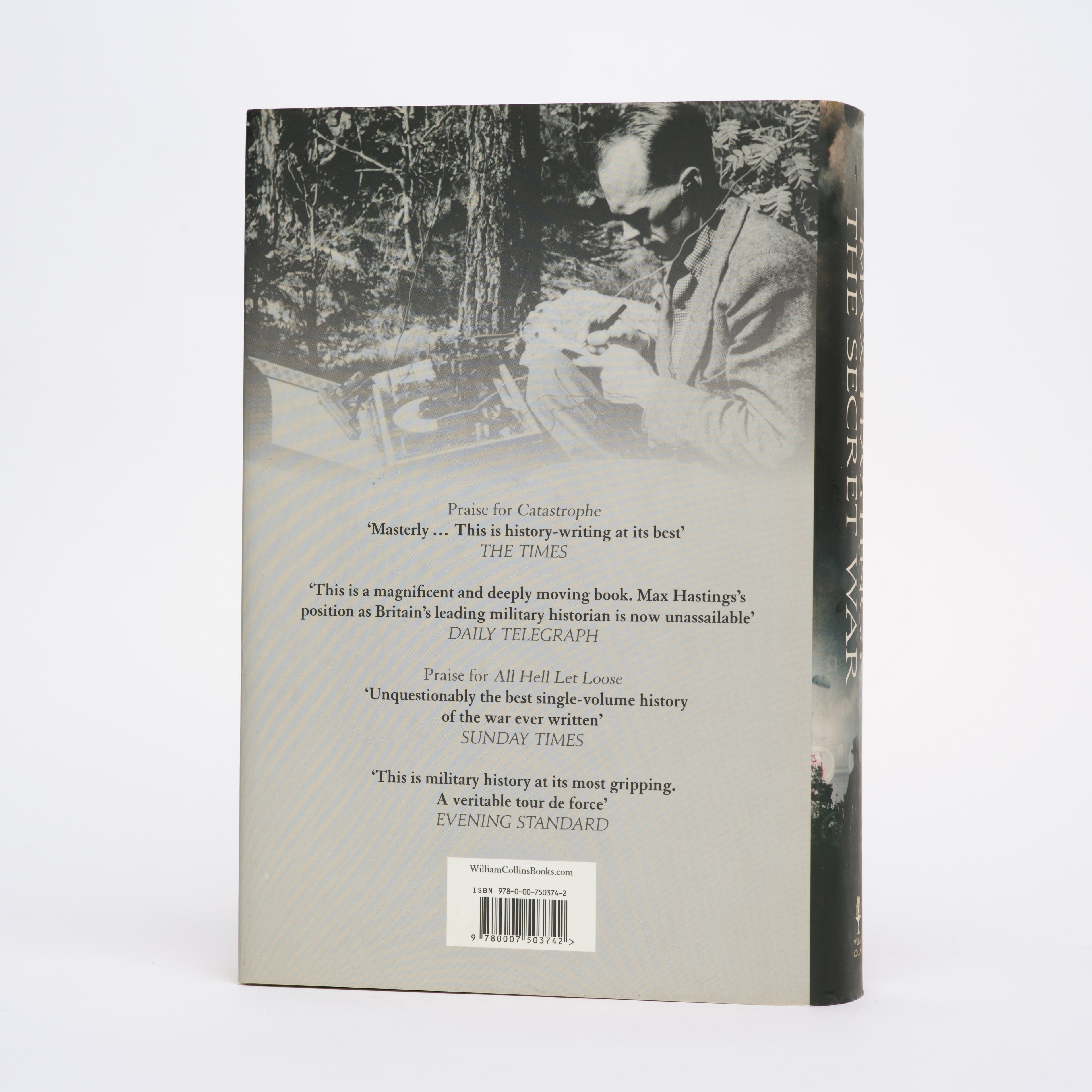 The Secret War: Spies, Codes and Guerrillas, 1939-1945 - Hastings, Max