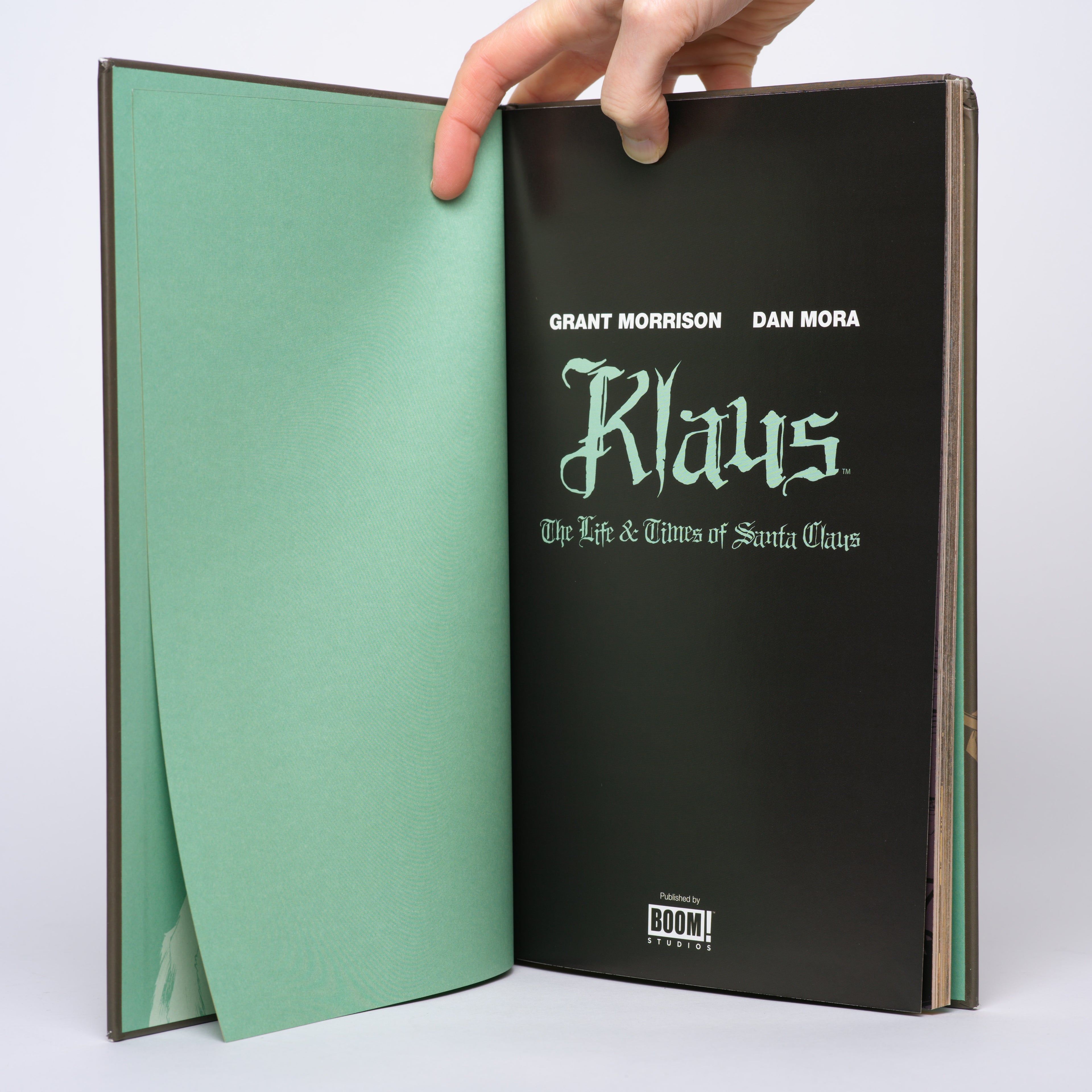 Klaus: The Life & Times of Santa Claus - Morrison, Grant