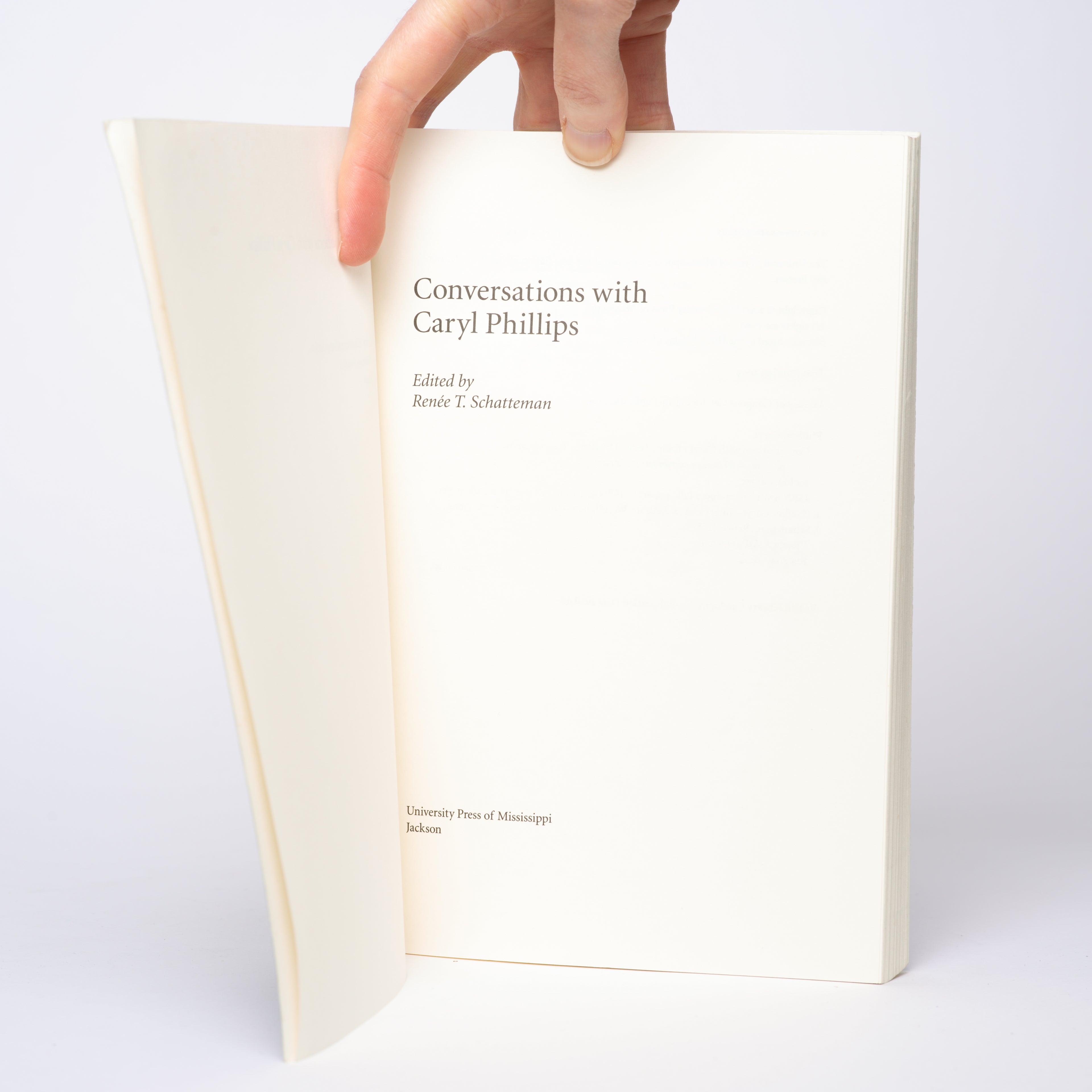 Conversations with Caryl Phillips (Literary Conversations Series) - Schatteman, Renee T.