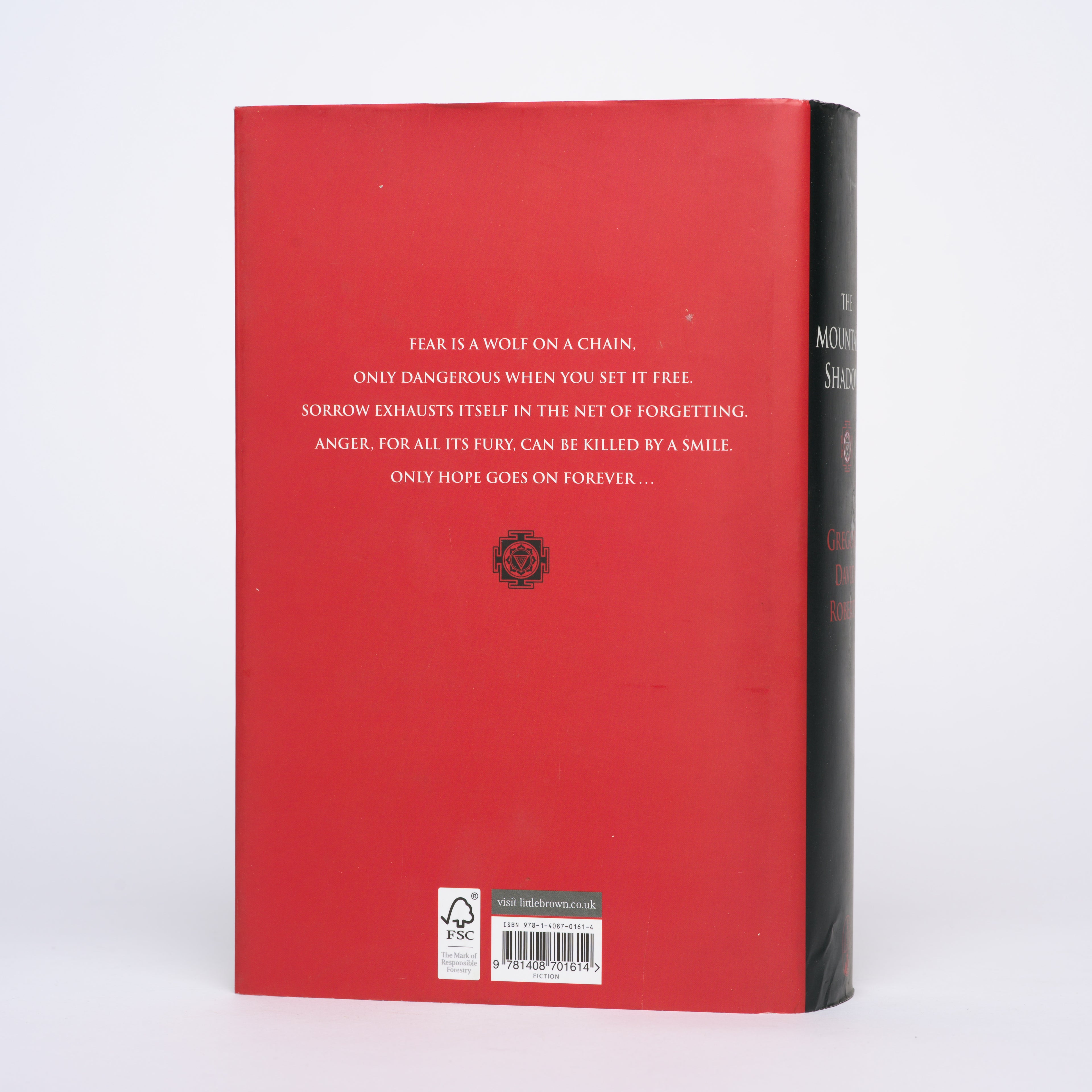 The Mountain Shadow - Roberts, Gregory David