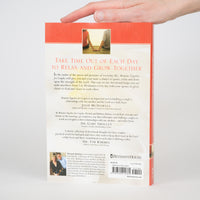 Moments Together for Couples: 365 Daily Devotions for Drawing Near to God & One Another - Rainey, Dennis; Rainey, Barbara