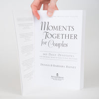 Moments Together for Couples: 365 Daily Devotions for Drawing Near to God & One Another - Rainey, Dennis; Rainey, Barbara