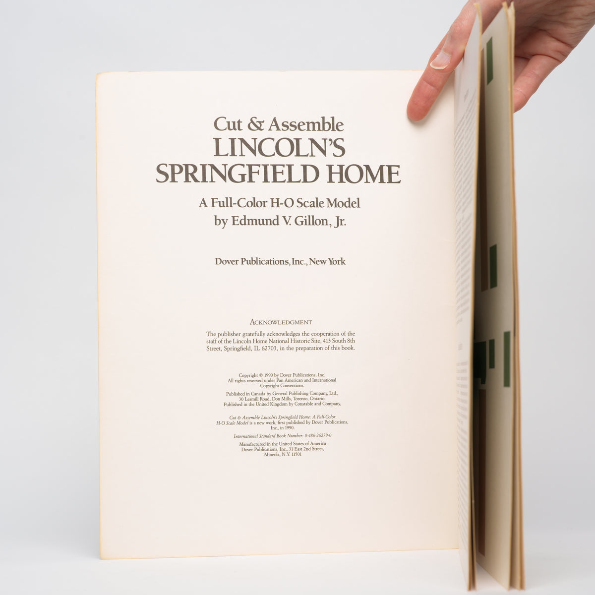 Cut & Assemble Lincoln's Springfield Home: A Full-Color H-O Scale Model - Gillon, Edmund V.