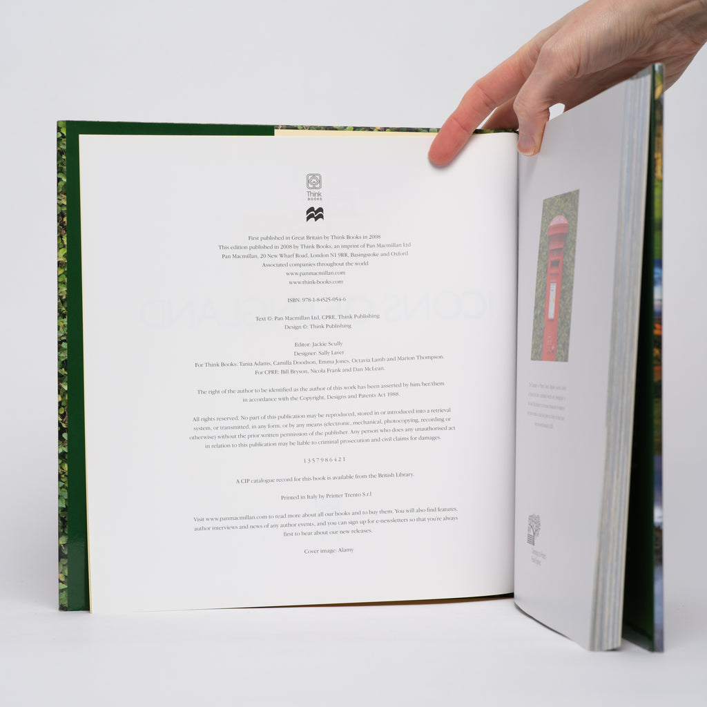 Icons of England - Bryson, Bill (introduction); Scully, Jackie (foreword)