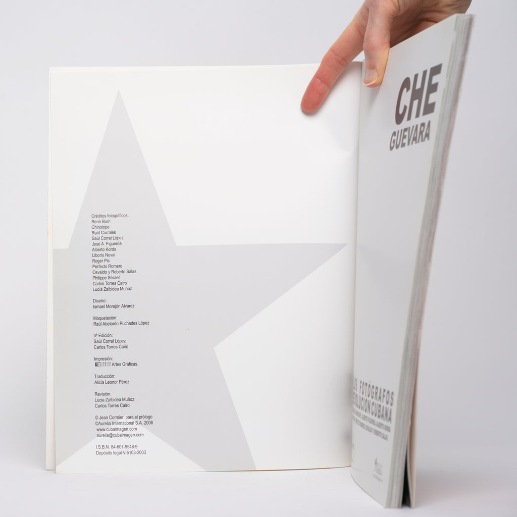 Che Guevara: Por Los Fotografos de La Revolucion Cubana - 3a Edicion [Spanish Edition] - Granado, Alberto