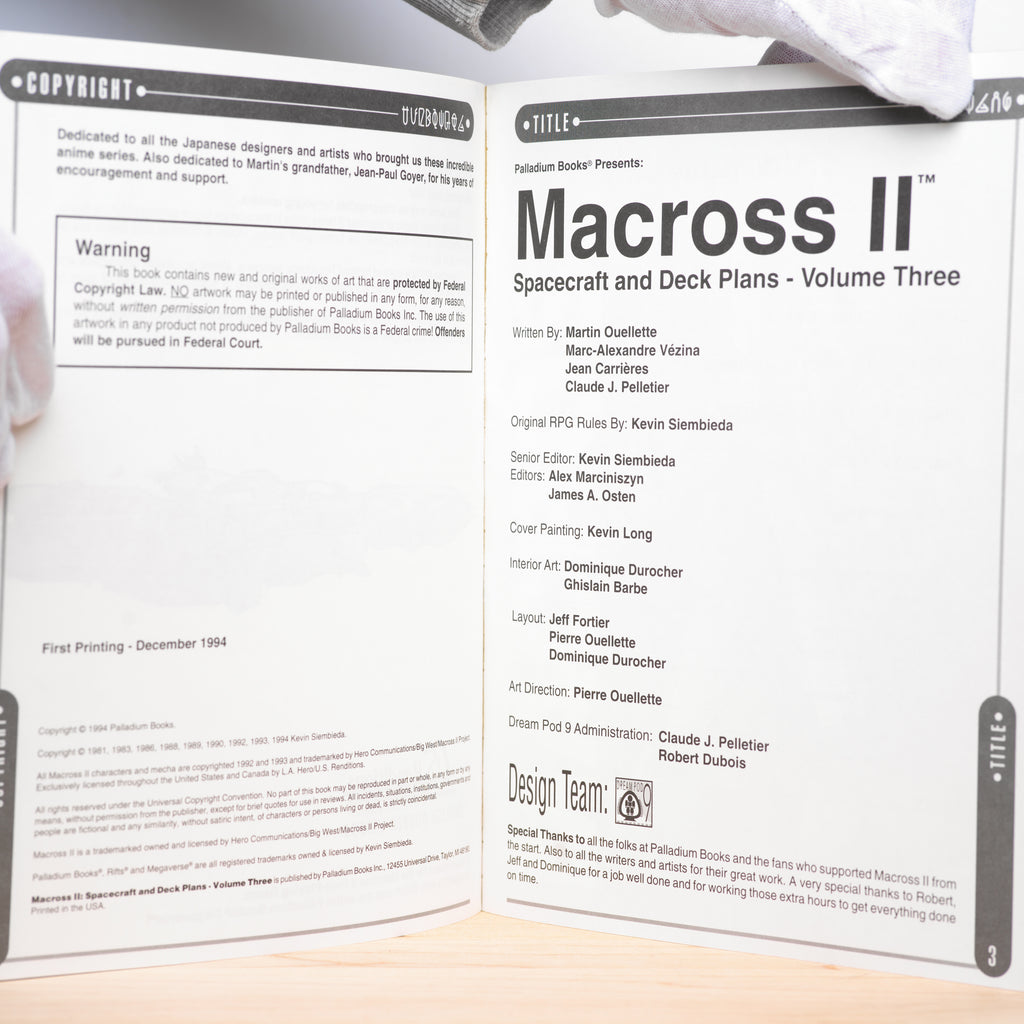 Ouellette, Martin; Vezina, Marc-Alexandre; Carrieres, Jean; Pelletier, Claude J. - Macross II: Spacecraft and Deck Plans Volume 3