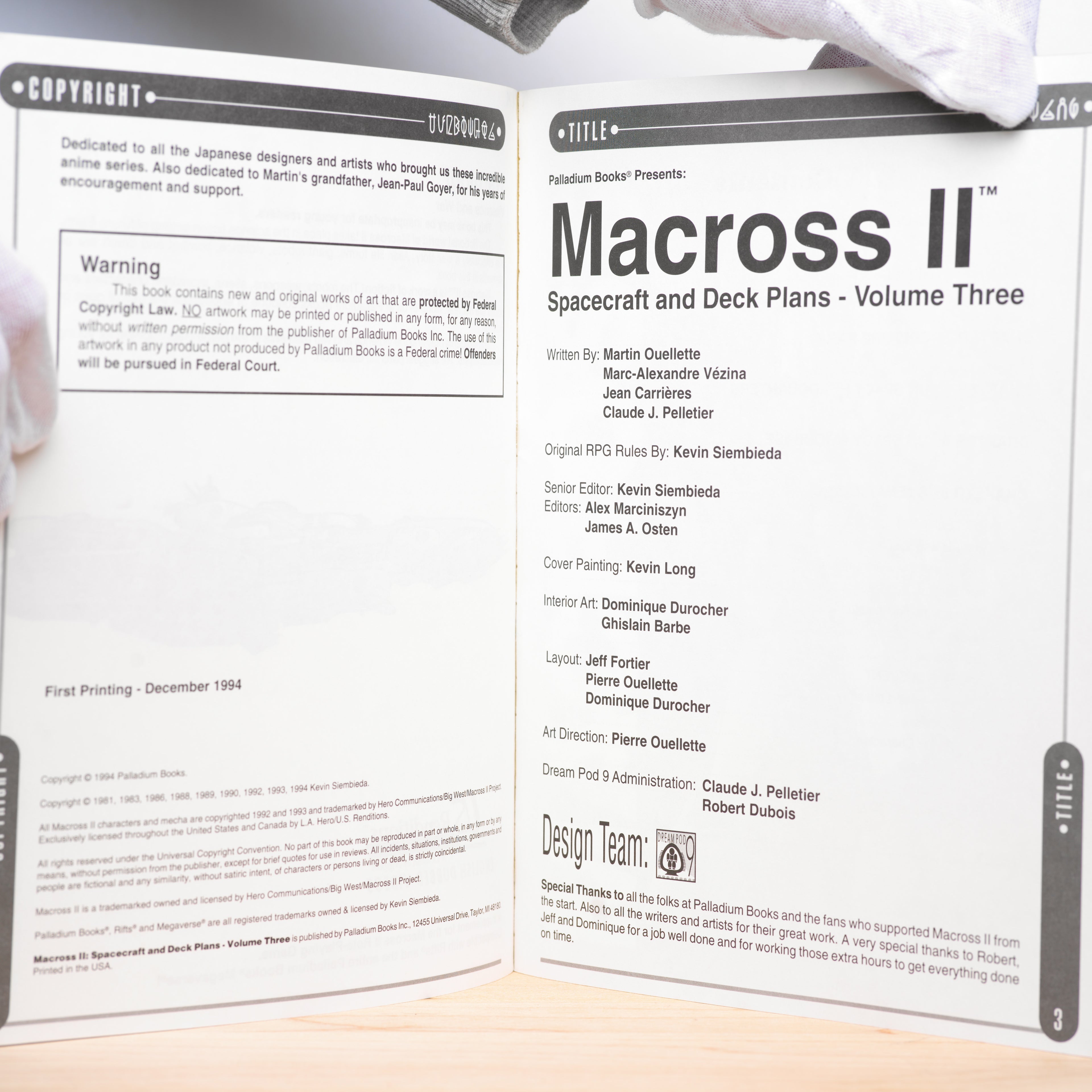 Ouellette, Martin; Vezina, Marc-Alexandre; Carrieres, Jean; Pelletier, Claude J. - Macross II: Spacecraft and Deck Plans Volume 3