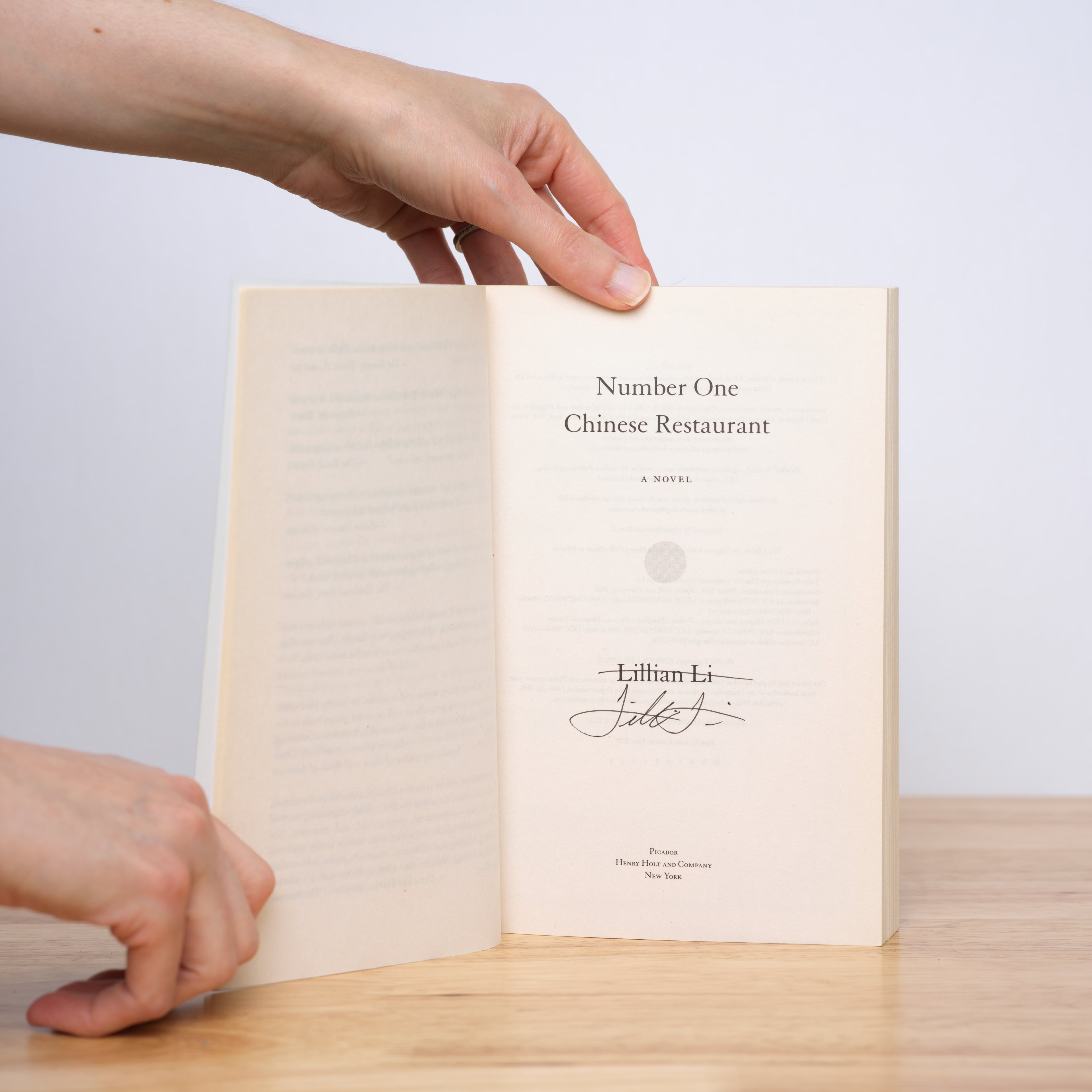 Number One Chinese Restaurant: A Novel - Li, Lillian
