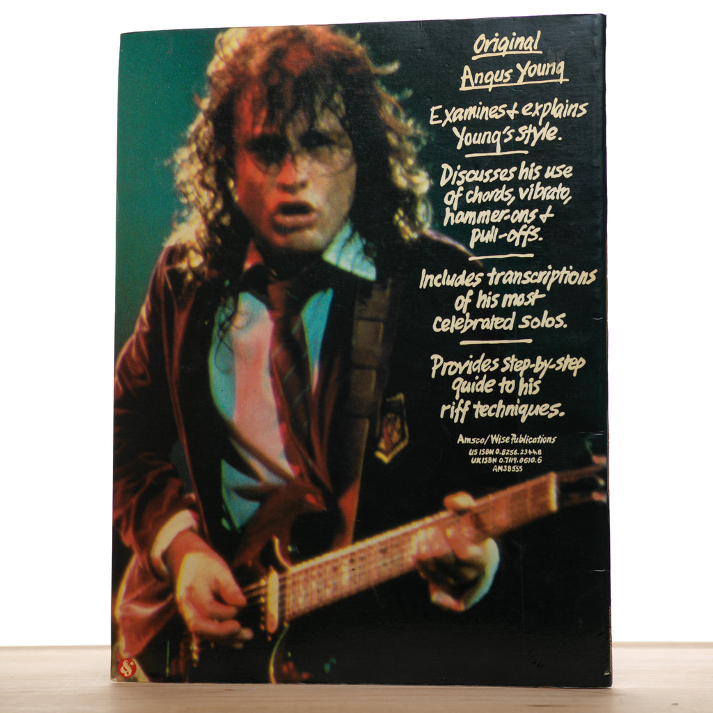Original Angus Young: An Annotated Guide to the Guitar Technique of Angus Young - Funaro, Arti