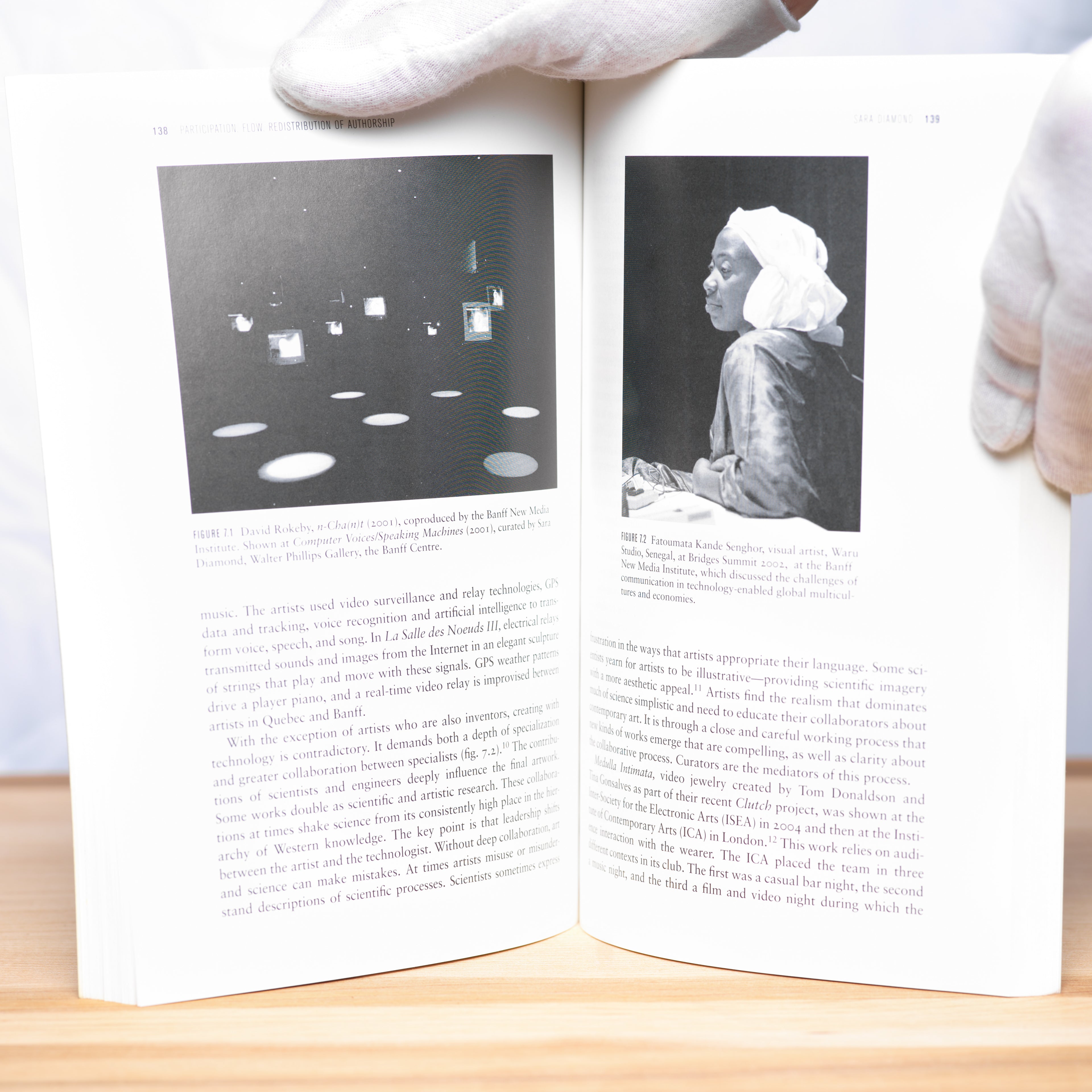 New Media in the White Cube and Beyond: Curatorial Models for Digital Art - Paul, Christine (editor)