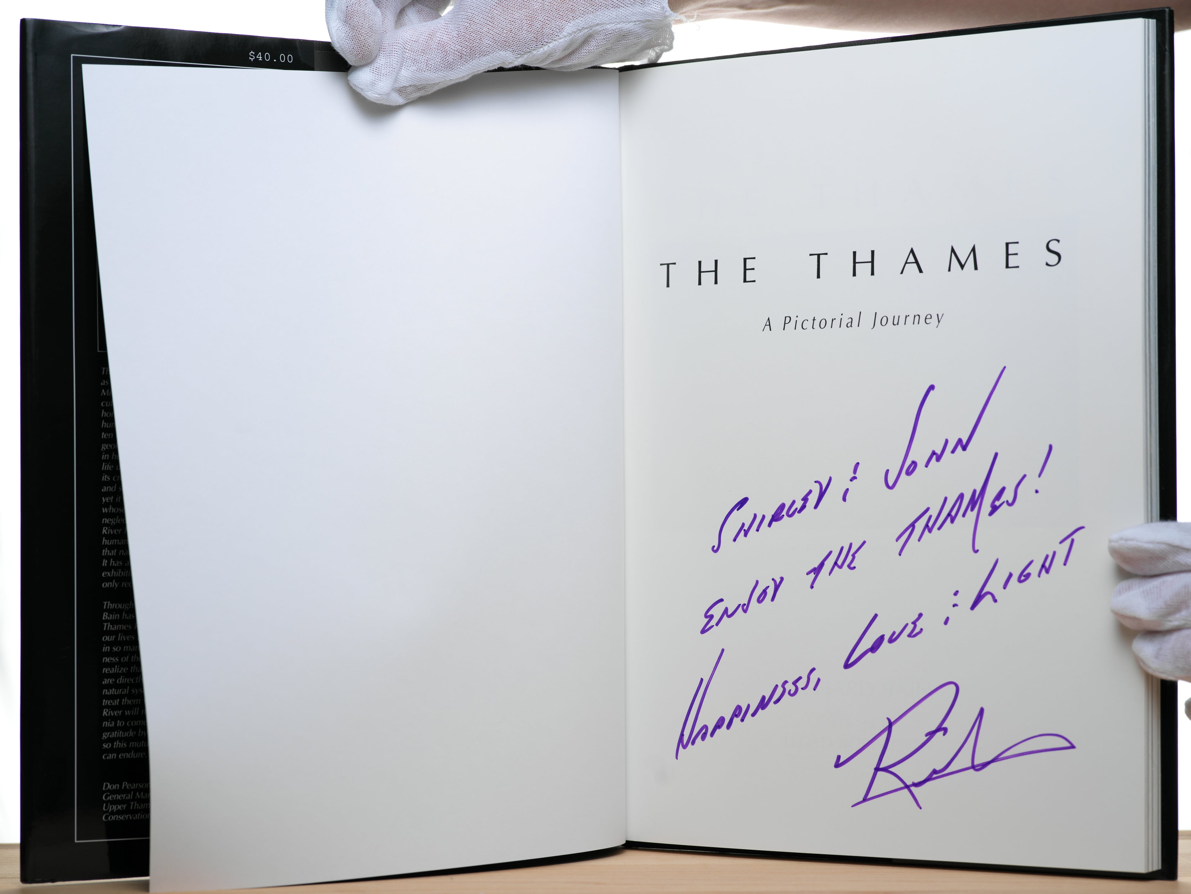 The Thames: A Pictorial Journey - Bain, Richard; Robertson, Lloyd (foreword)